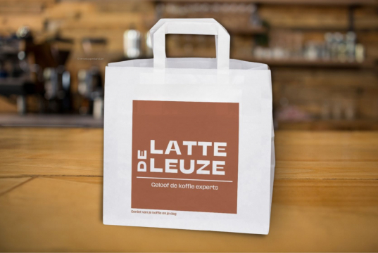 Papieren draagtassen platte handgreep | Enveloppenland.be