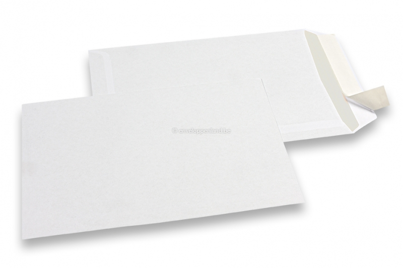 Budget enveloppen, 162 x 229 mm, 90 grs., zonder venster, stripsluiting korte zijde
