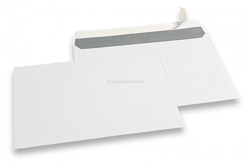 Witte papieren enveloppen, 162 x 229 mm (C5), 90 grams, stripsluiting, gewicht per stuk ca. 7 gr.