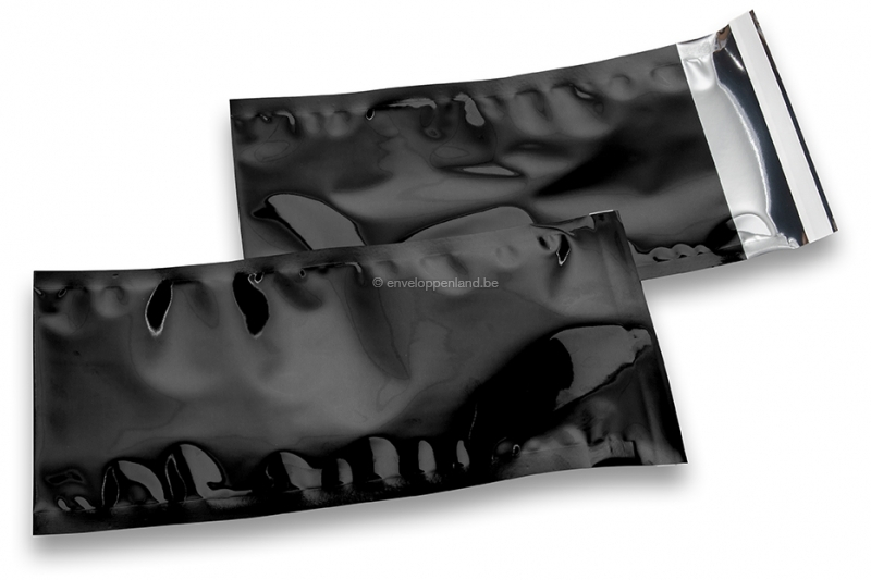 Zwart gekleurde metallic folie enveloppen - 114 x 229 mm