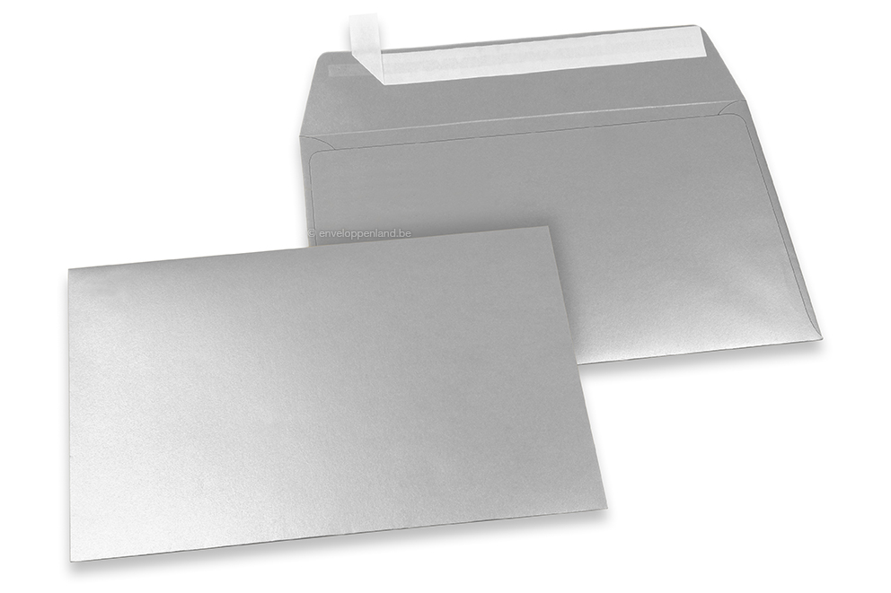 114 x 162 mm -  Zilver metallic gekleurde papieren enveloppen